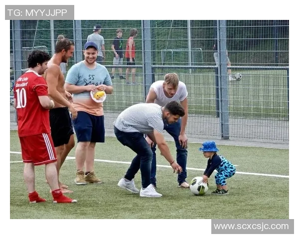 当足球巨星出糗时那些令人捧腹又无奈的尴尬瞬间全记录 当足球巨星出糗时那些令人捧腹又无奈的尴尬瞬间全记录